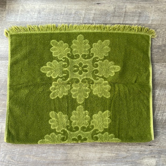 cannon Other - •Vintage cannon royal family bathtowel•